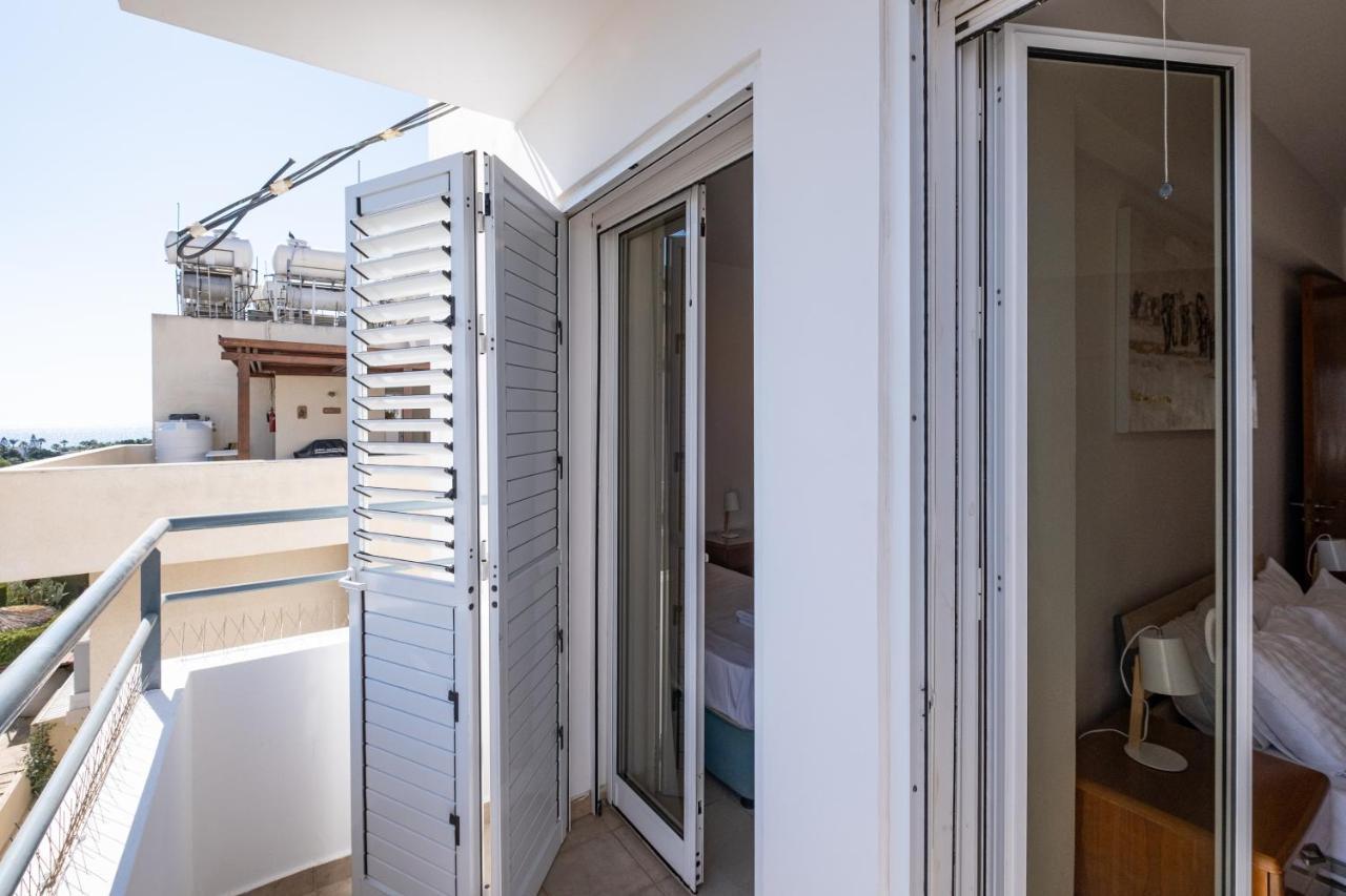 Appartement The Saline Views Makenzy à Larnaca Extérieur photo